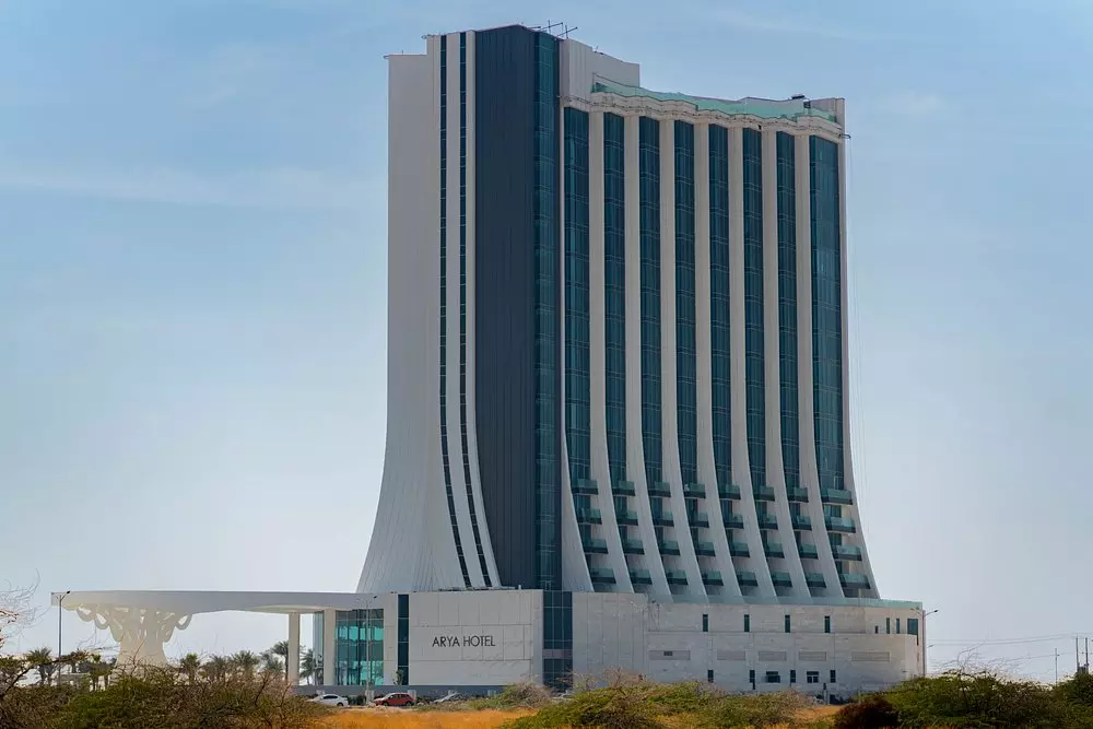 Arya Hotel SIDE VIEW